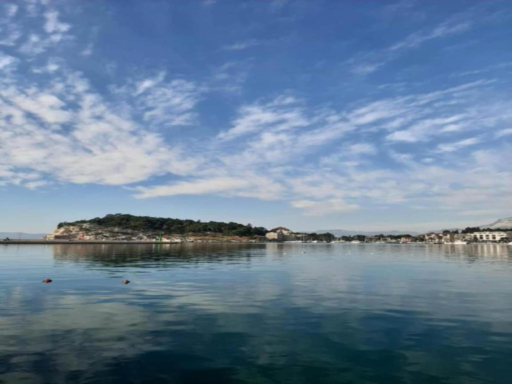 Luxurious Holiday Home In Makarska With Jacuzzi Eksteriør billede